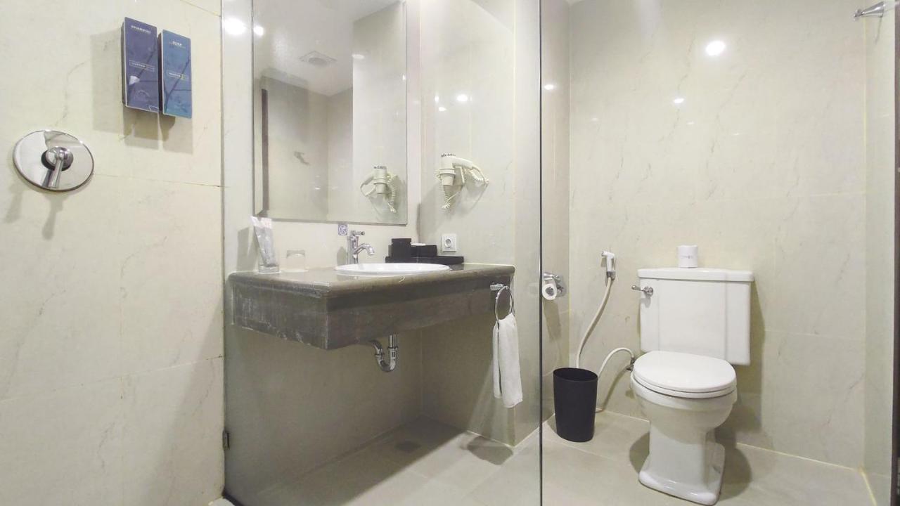 Harper Perintis By Aston Otel Makassar Dış mekan fotoğraf