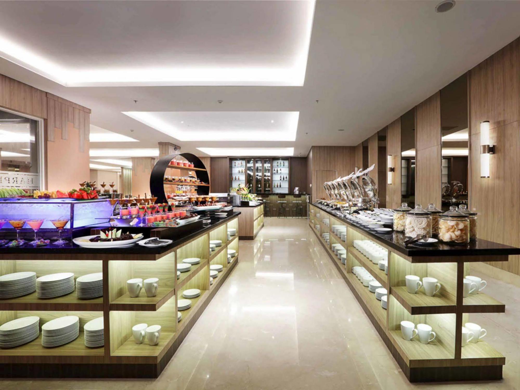 Harper Perintis By Aston Otel Makassar Dış mekan fotoğraf
