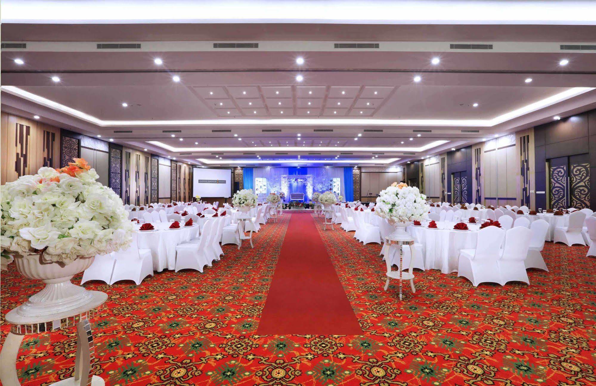 Harper Perintis By Aston Otel Makassar Dış mekan fotoğraf